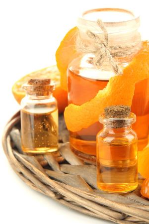 Essential oil of orange and mandarin in SHAMPOO extra mild