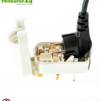 Adapter SCP3 Euro Schuko plug EF to type G plug (UK) with grounding | 13 ampere fused | 2 colours (black + white)